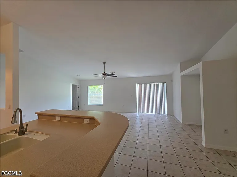 1014 NW 31st Pl — Photo 10