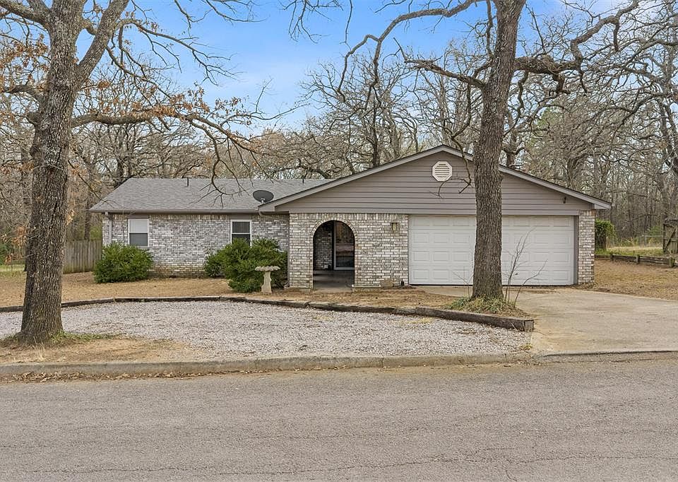 1st image of 647 Durango St