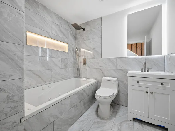 539 Quincy Street image 10 of 15