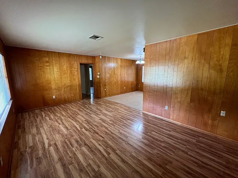 712 N Penelope St — Photo 10