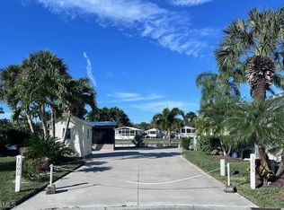 1099 Opal Lake Point, Naples, FL 34114