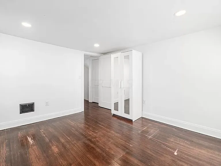 525 E Jenkins Ave — Photo 9