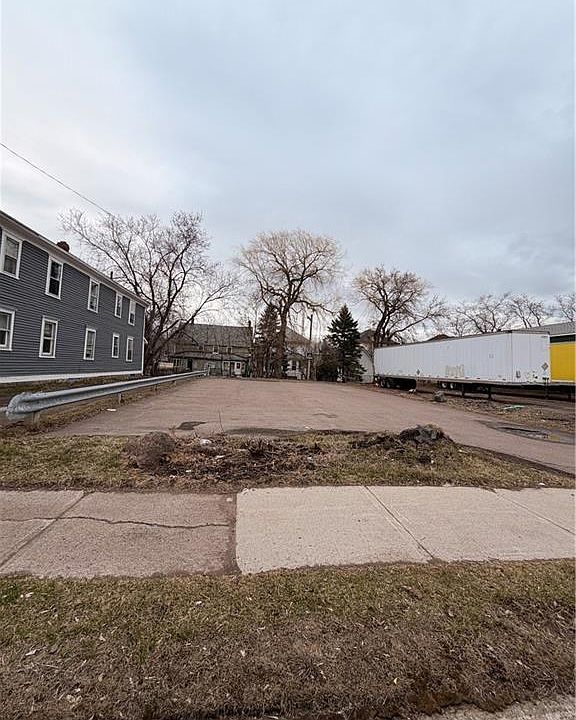1st image of 231 High St