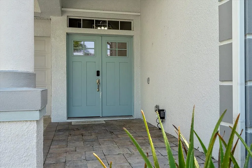 3 bed, 2.0 bath, 1967 sqft, $4,200 — Photo 3