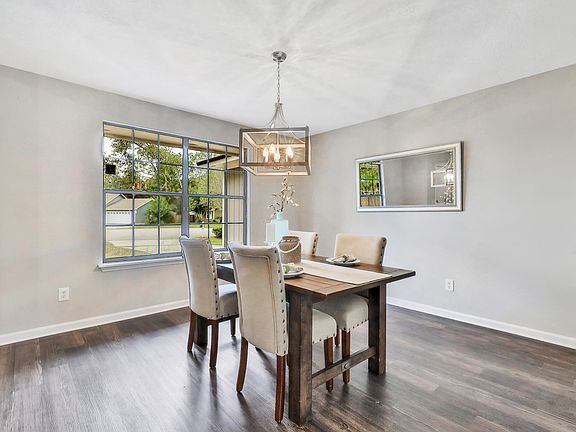 3rd image of 12253 Country Walk Ln