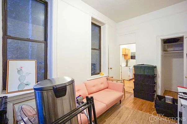 Rented by City Connections Realty | media 19