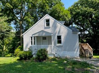 210 Luella Ave, Godfrey, IL 62035