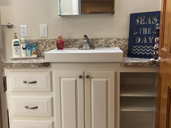 3rd image of 43 E Vaughn St APT 3