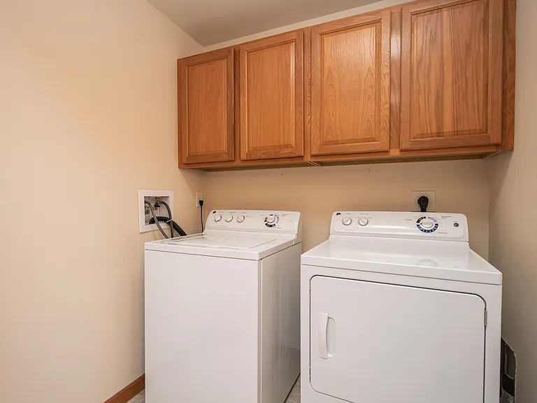1680 Lincoln Dr — Photo 6