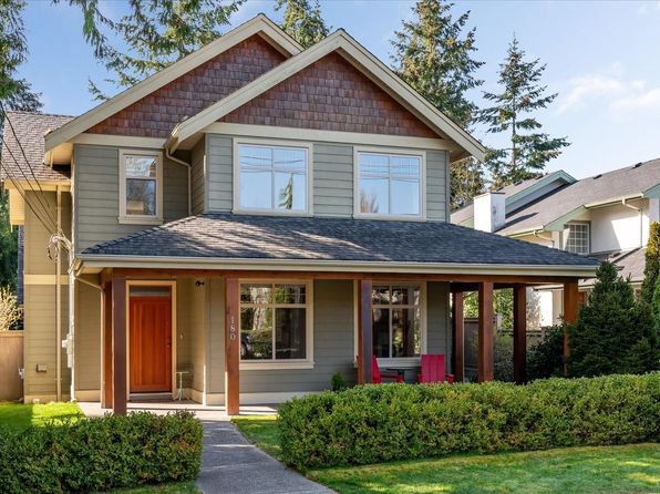 180 Fern Rd W, Qualicum Beach, BC V9K 1S4