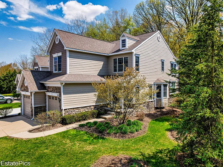 26168 Fieldstone Dr #100 — Photo 6