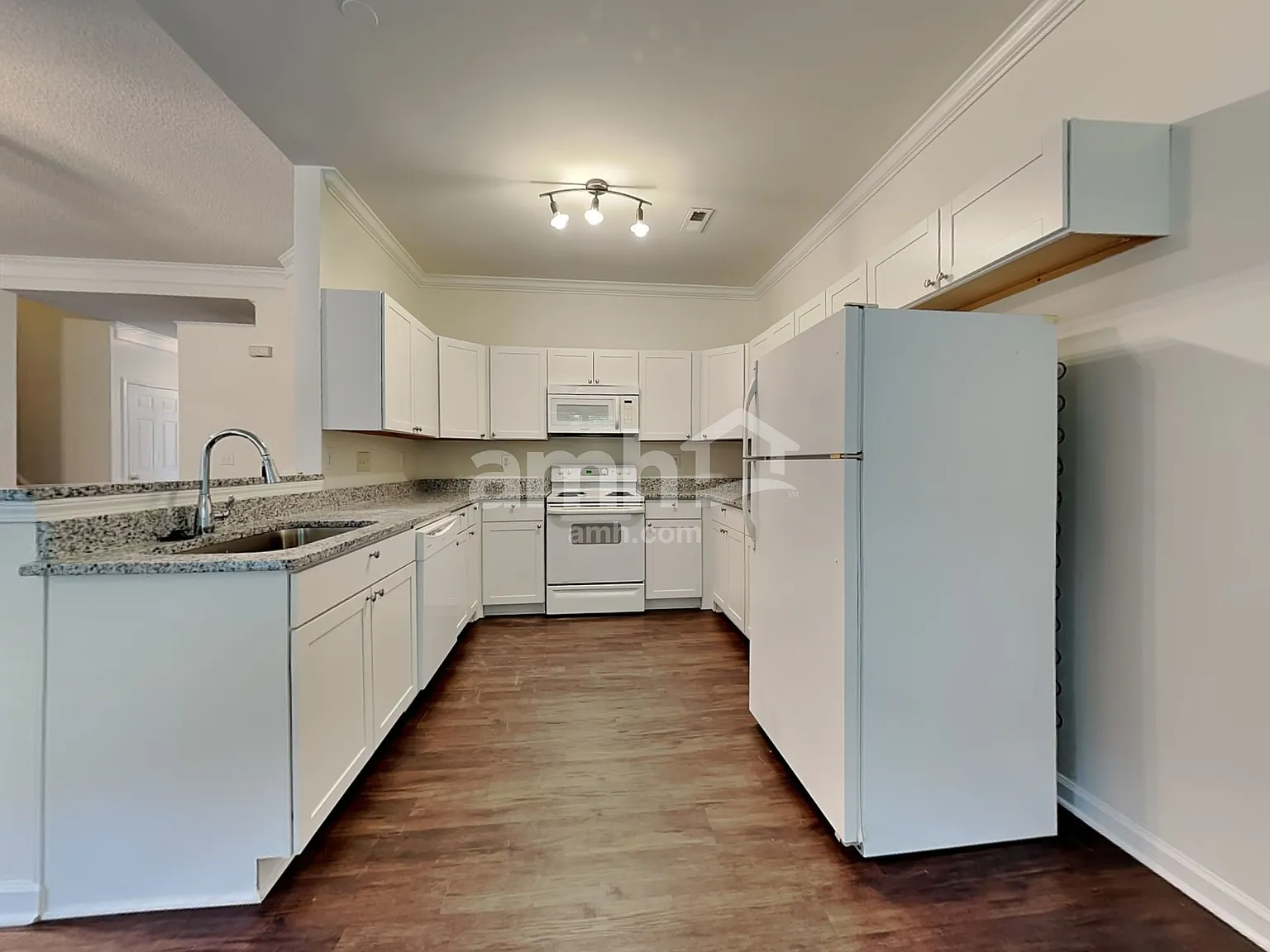 4 bed, 2.0 bath, 1548 sqft, $2,180 — Photo 3