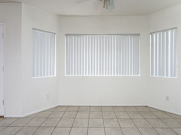 3rd image of 962 W Oliver St #1