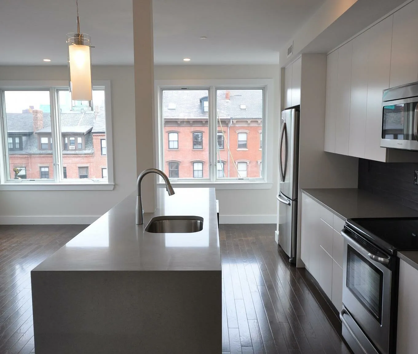 4 bed, 1050 sqft, $7,000 — Photo 4
