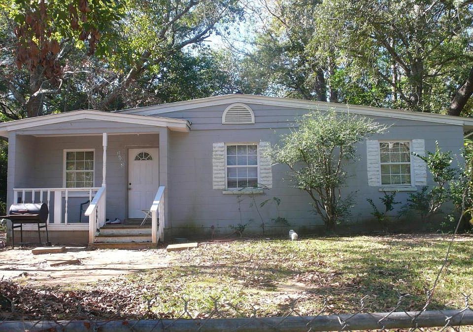 1st image of 3012 Fairview Dr