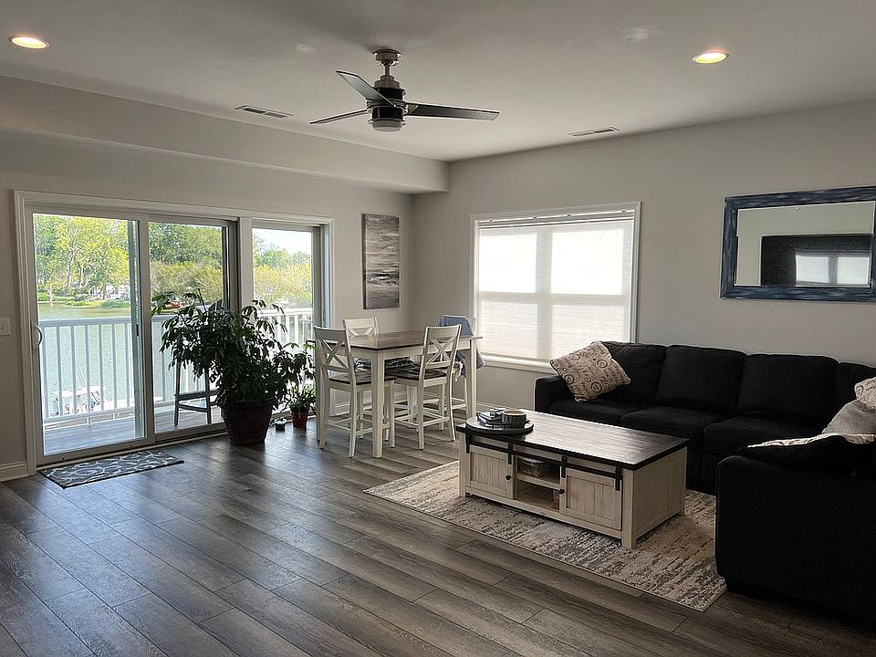 1st image of 2560 S Waterside Ct