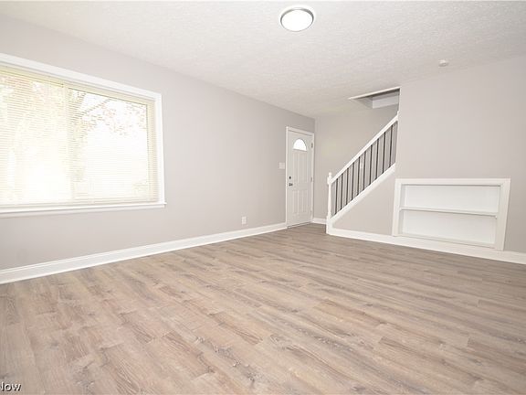 5th image of 390 Morrison Ave