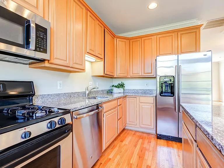2346 Lee Hwy — Photo 11