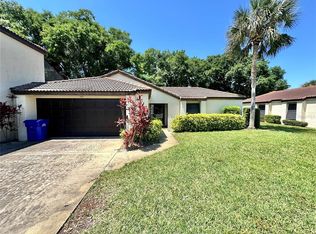 1905 Oak Cir #1905, Tavares, FL 32778