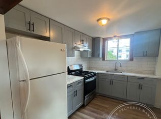 90 Montaup St, Fall River, MA 02724