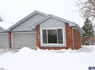 5435 Thies Cove Dr, Lincoln, NE 68516