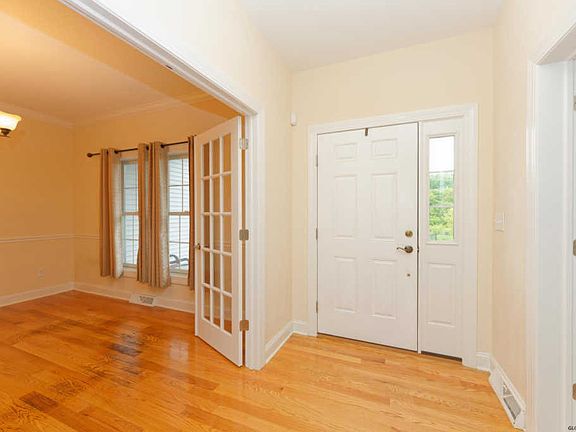 5th image of 10 Oreshan Ct