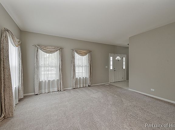 5th image of 833 Eagle Dr