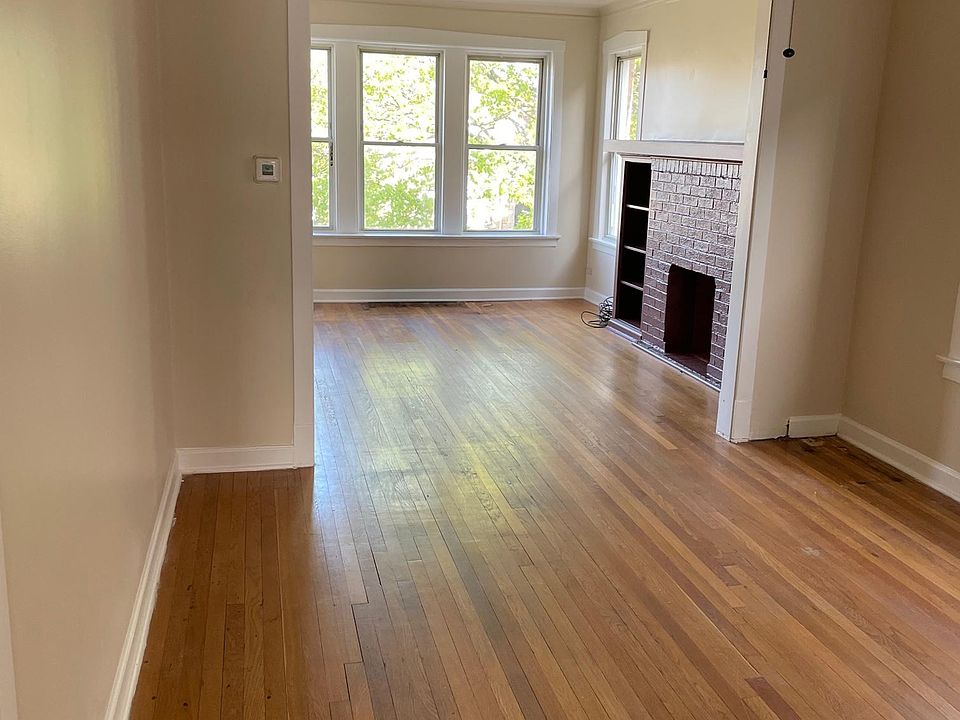 1st image of 4430 N Marmora Ave #2