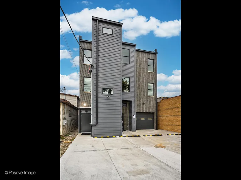 7517 W Belmont Ave #2 — Photo 15