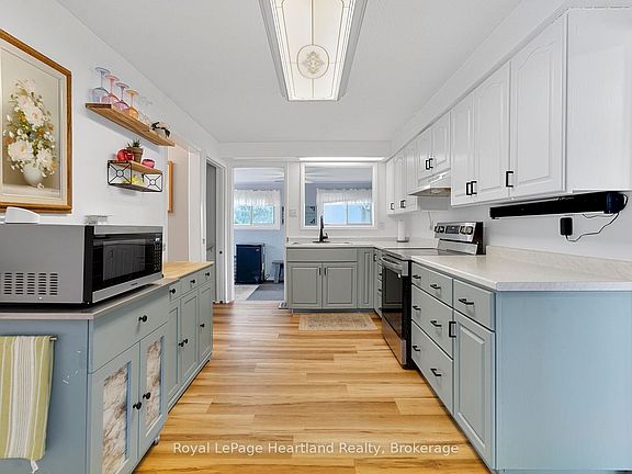 4th image of 164 Bayfield Rd