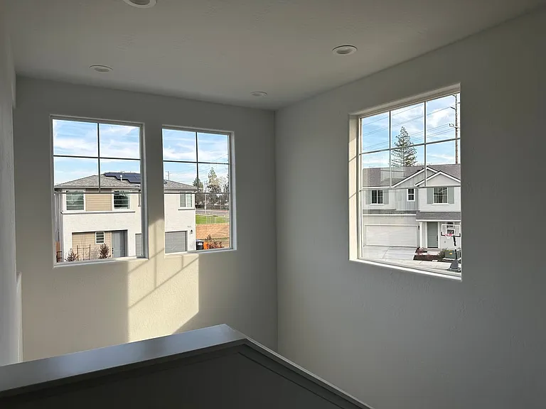 3009 N Creekside St — Photo 13