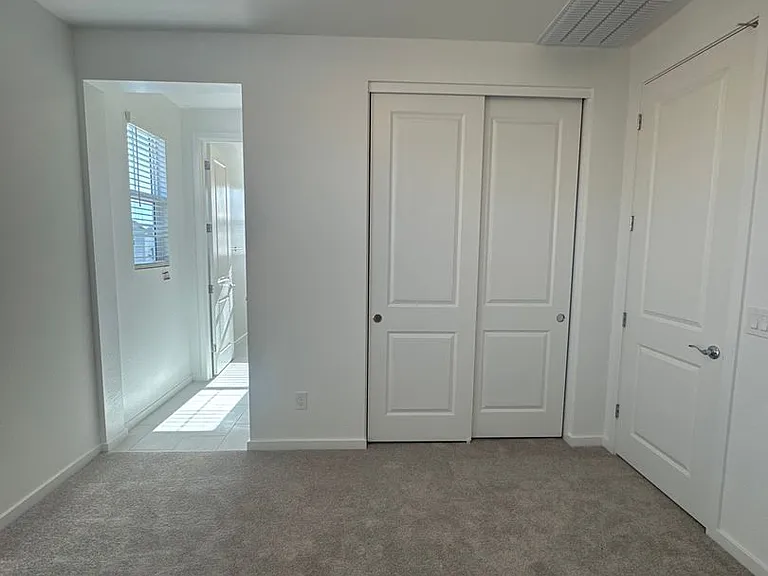 2442 W Maximo Way — Photo 24