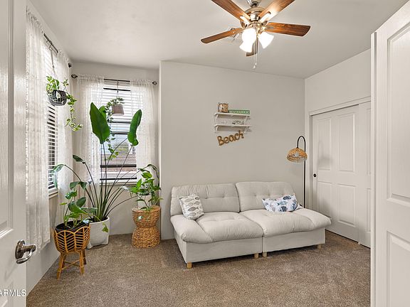 3rd image of 996 MARCHBANKS Drive