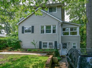 34 Mountain Ave, Bayville, NY 11709