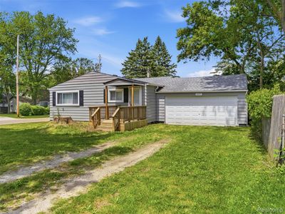 1437 E Parkwood Ave, Burton, MI, 48529
