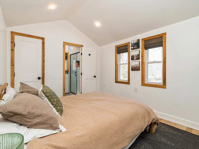 100 Poplar Ln — Photo 39