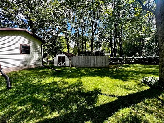2nd image of 2807 Dauer St