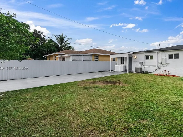 4530 SW 25th St — Photo 29