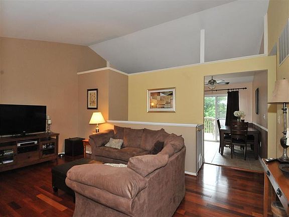3rd image of 3981 Deerchase Dr