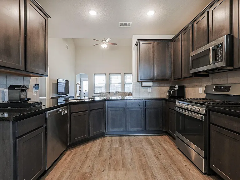10423 Rochester Hills Ln — Photo 12