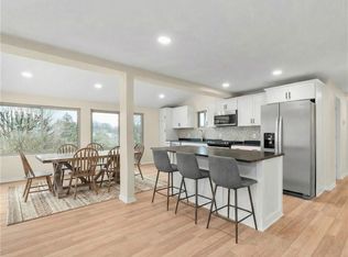 26 Seneca Rd, Pittsburgh, PA 15241