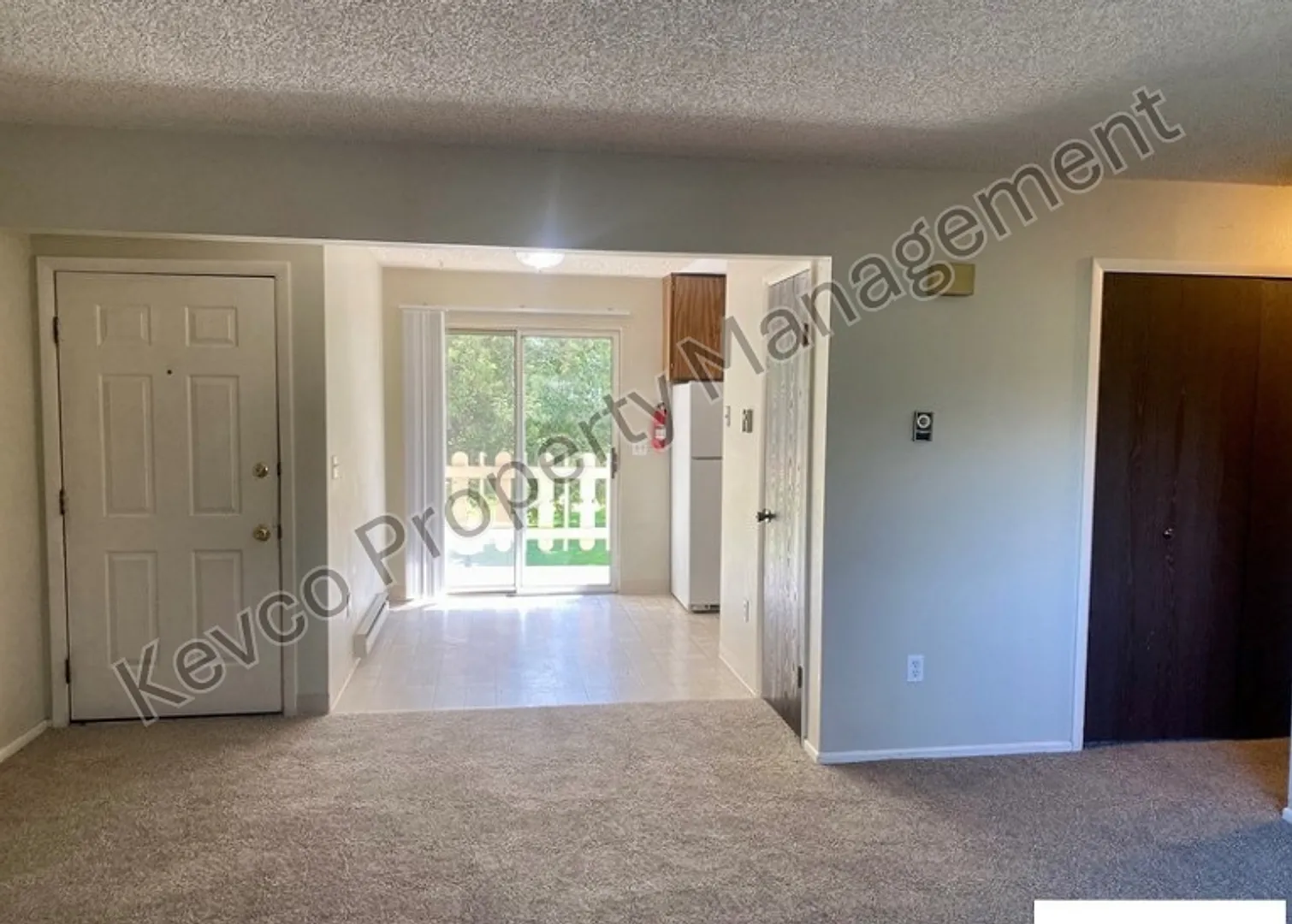 Great Condo by Foothills Mall! — Photo 4