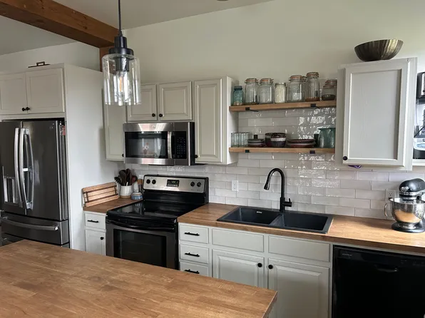443 Main St #2, Pennsburg, PA 18073