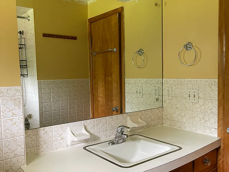 808 Abington Rd — Photo 12