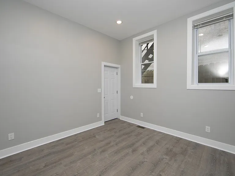 436-438 Broadway #1 — Photo 7