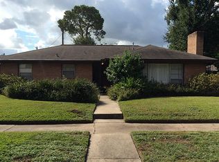 3705 Locke Ln, Houston, TX 77027