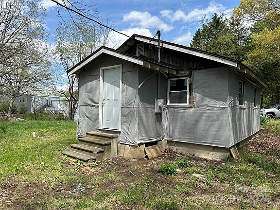 5th image of 54 Maxwell Dr