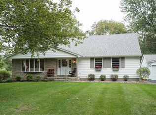 1031 N Davis Rd, Elma, NY 14059