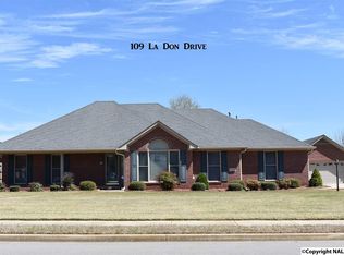 109 La Don Dr, Huntsville, AL 35811