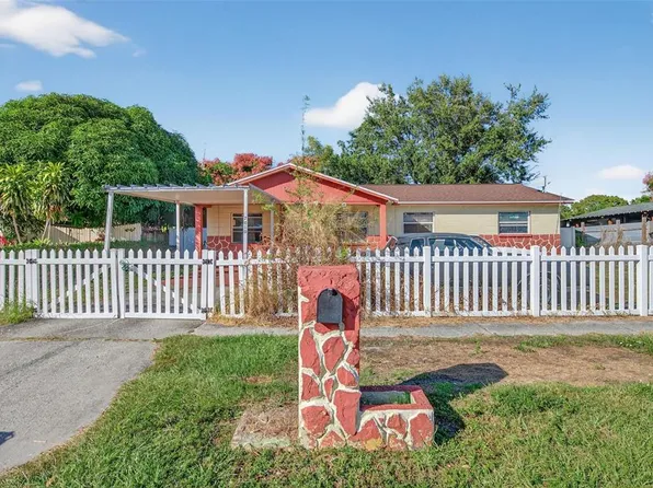 7010 Sandhurst Dr, Tampa, FL 33619